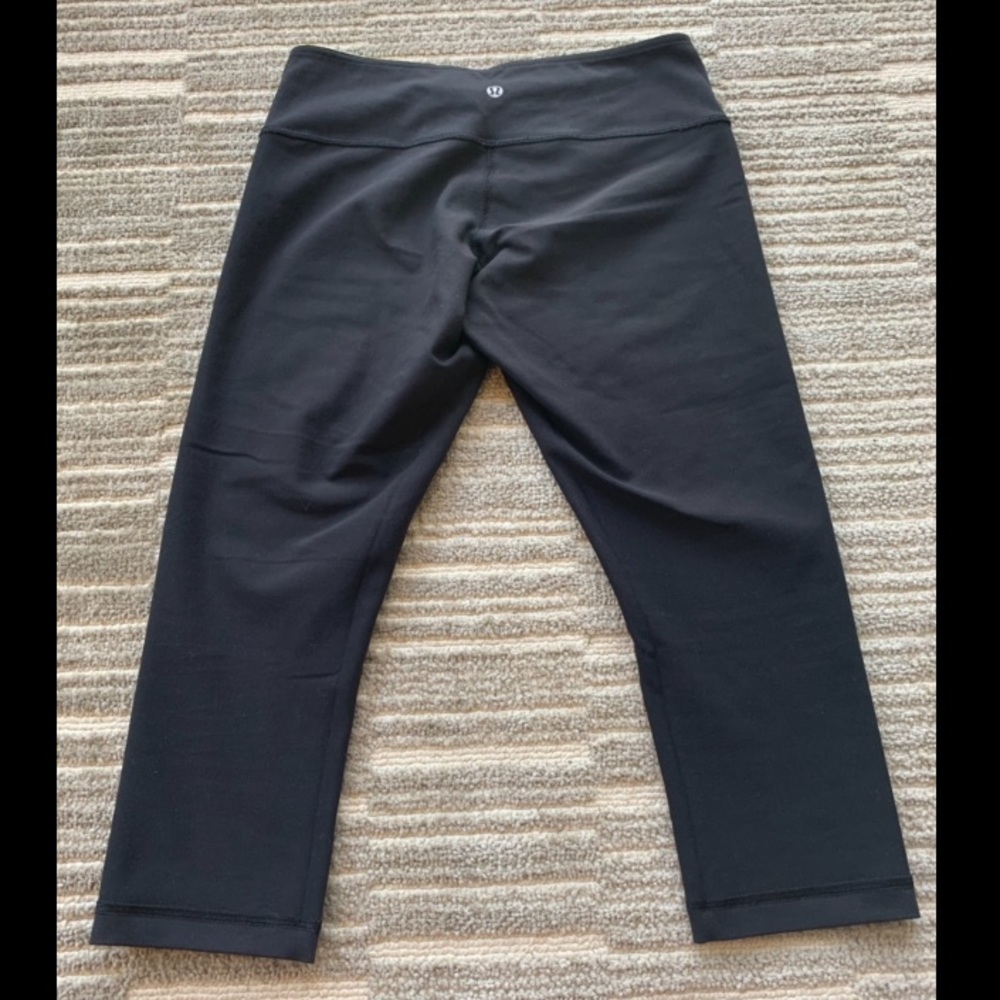 Lululemon Athletica Crop Leggings Floral Waistband